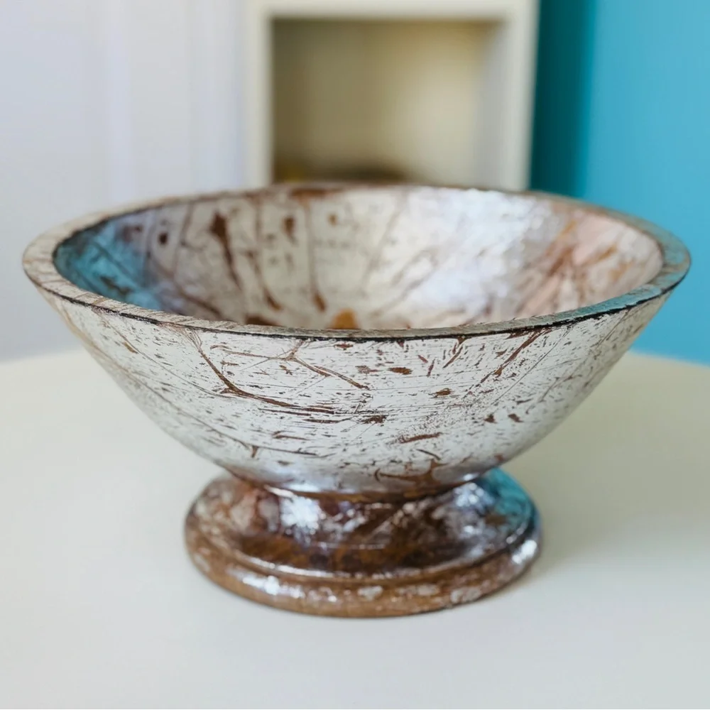 NEW without TAGS Pier 1 Mango Wood Glossy Carved Bowl
